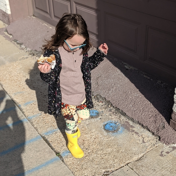 Meet your Posher, Erica - Picture 3 of 5